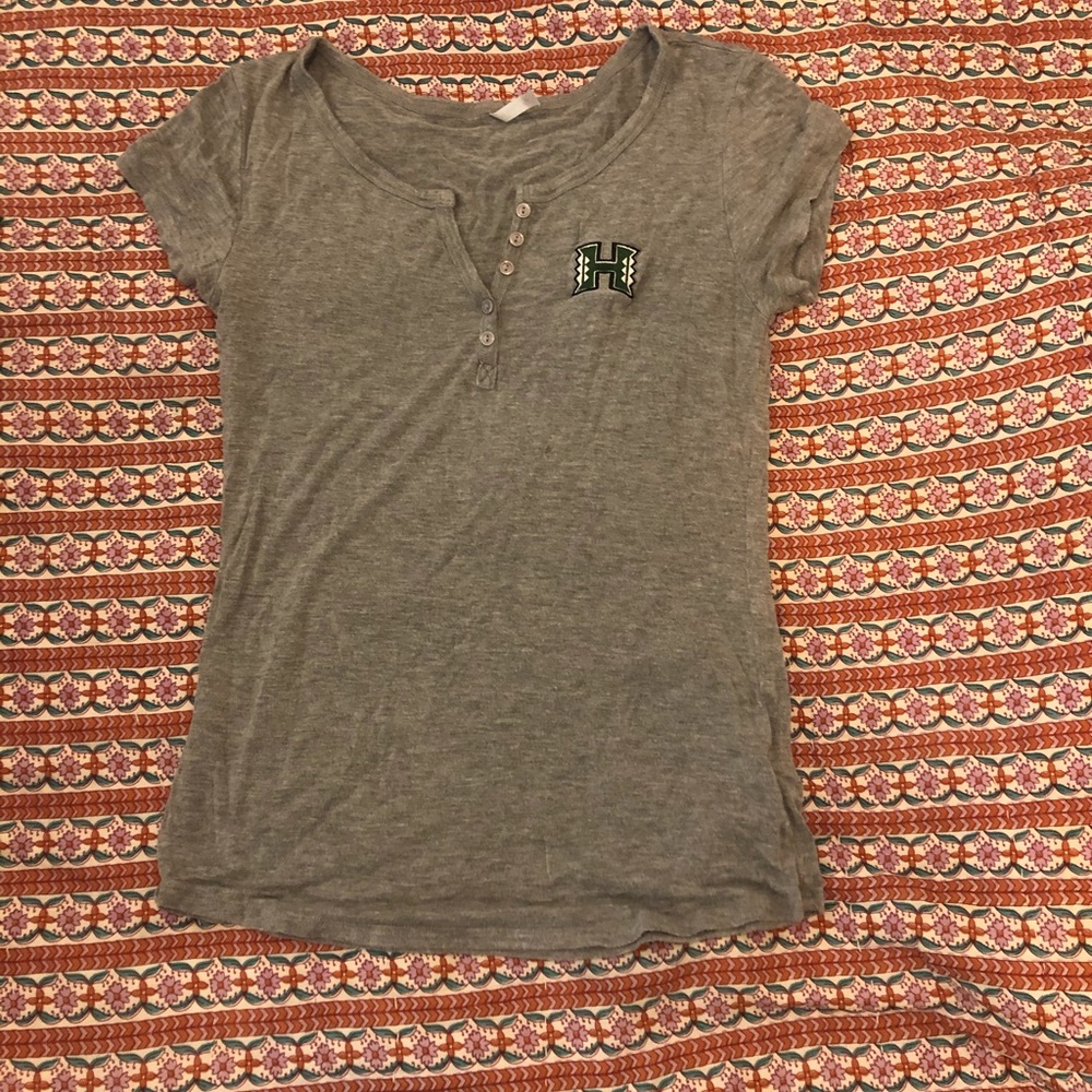 University of Hawaii logo shirt